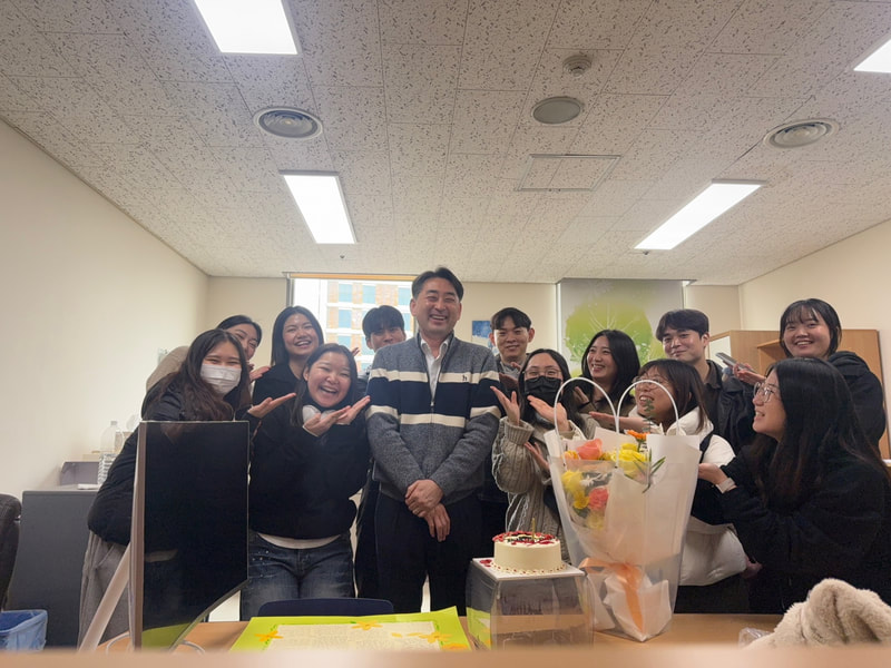 박선웅 교수님 생신 축하 파티